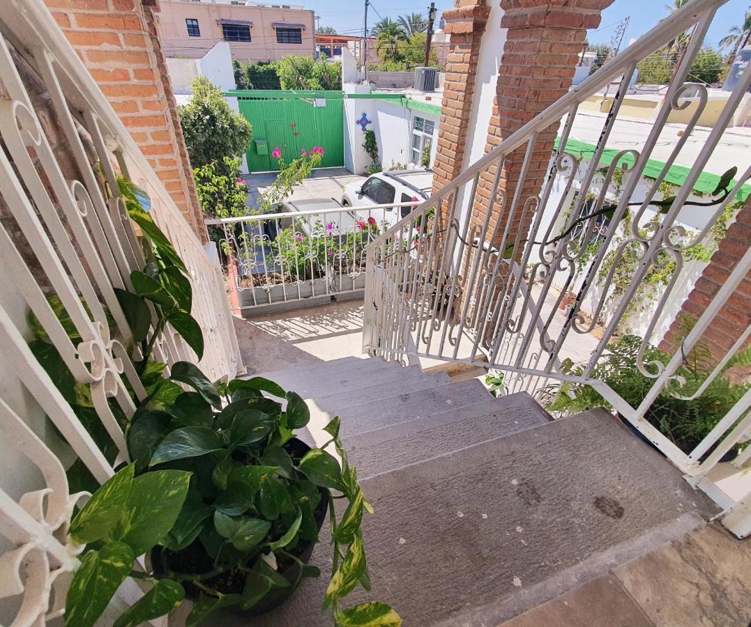 Adventure Inn La Paz Εξωτερικό φωτογραφία