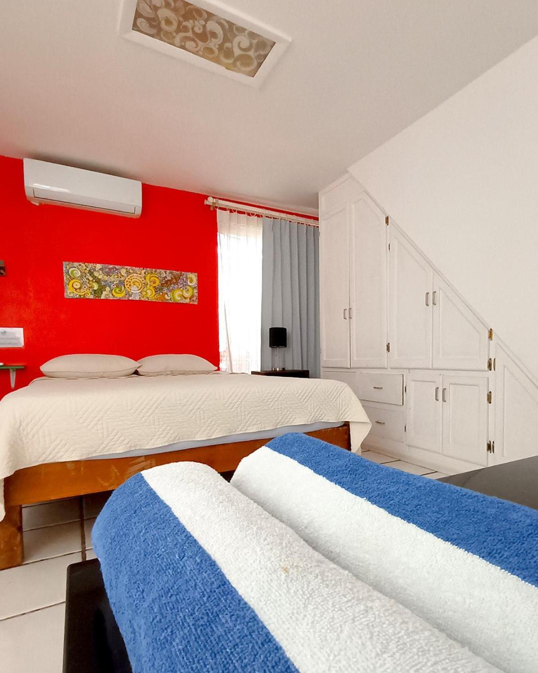 Adventure Inn La Paz Εξωτερικό φωτογραφία